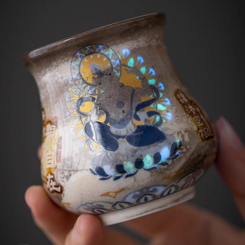 GUYU Wuxiang Regenbogenlicht Schatzvasen-Becher | Irisierendes buddhistisches Motiv | Dehua | 105ml