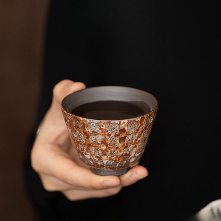 Meister-Teetasse „Zehntausend Buddhas“ mit Silbereinlage | Zen-buddhistisches Relief | 120 ml | Gongfu-Tee