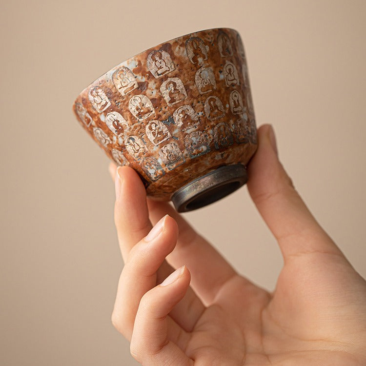 Meister-Teetasse „Zehntausend Buddhas“ mit Silbereinlage | Zen-buddhistisches Relief | 120 ml | Gongfu-Tee