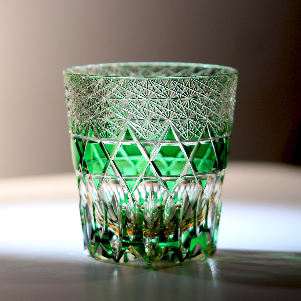 Handgeschliffenes Overlay Kristall Whiskeyglas | Stern- & Diamantschliff | 280ml | Smaragd & Violett