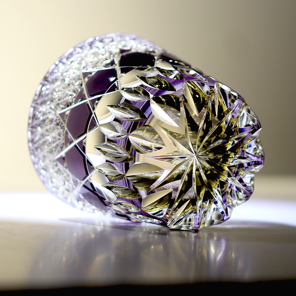 Handgeschliffenes Overlay Kristall Whiskeyglas | Stern- & Diamantschliff | 280ml | Smaragd & Violett