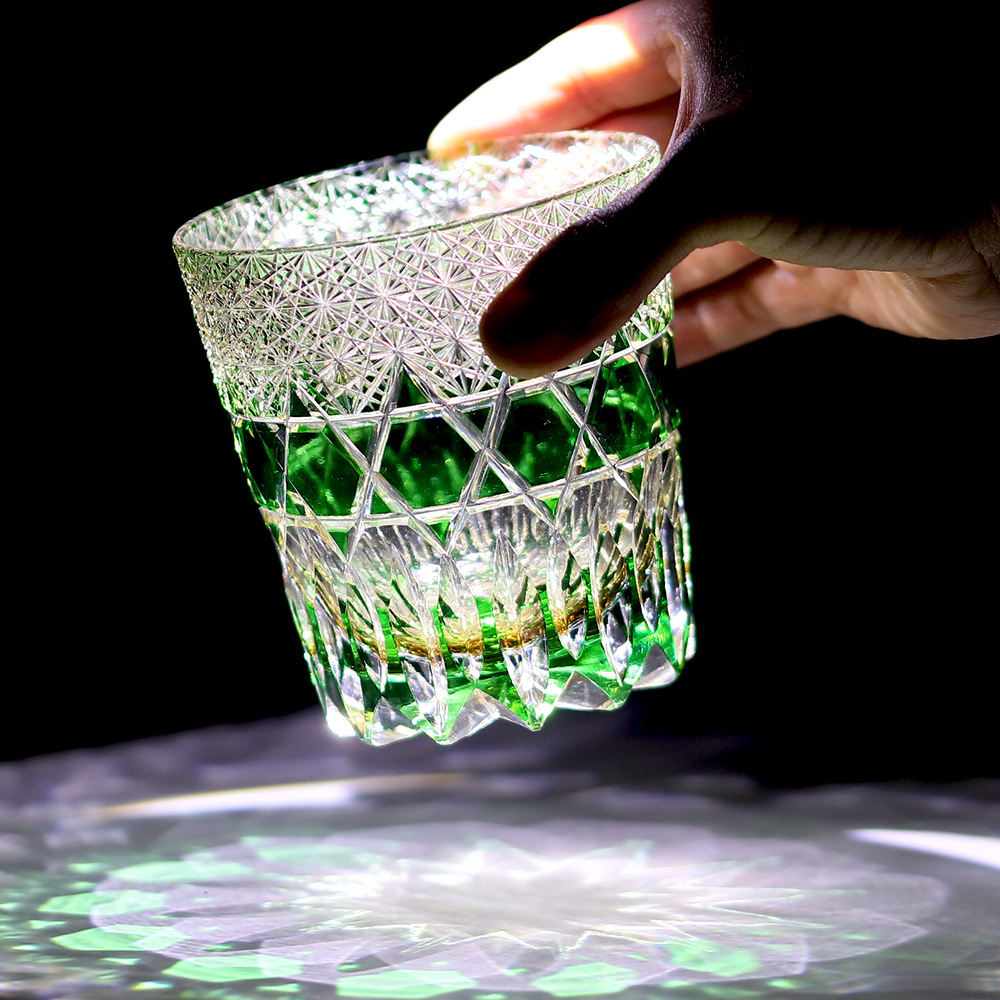 Handgeschliffenes Overlay Kristall Whiskeyglas | Stern- & Diamantschliff | 280ml | Smaragd & Violett