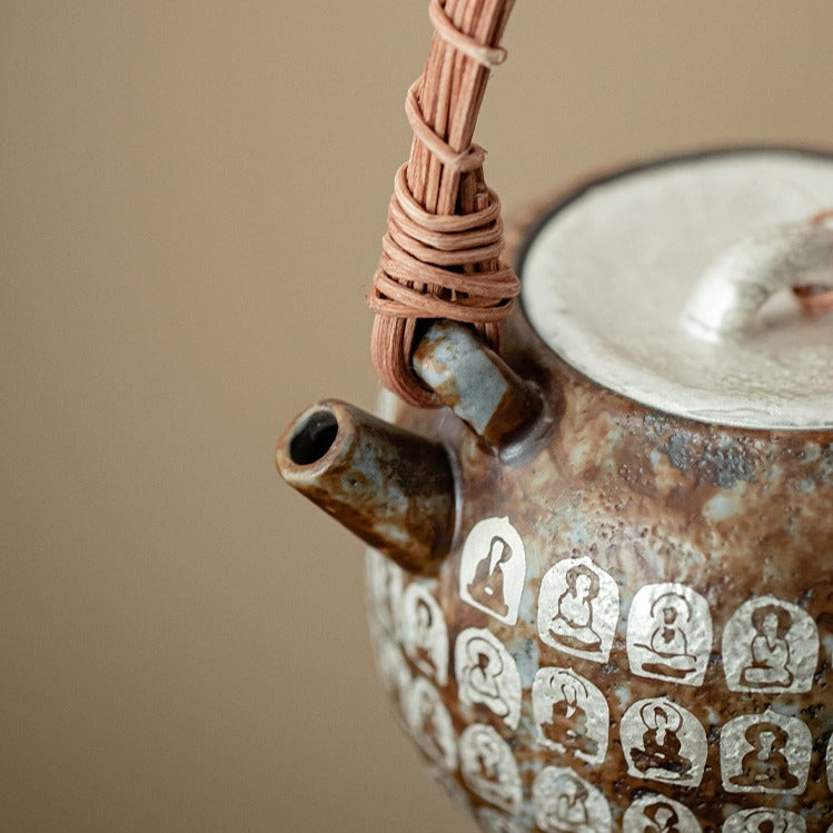 Dunhuang Wanfo Teekanne aus altem Felsen-Ton mit Silbereinlage und Rattanbügel | 230ml | Gongfu-Tee | Geschenkbox