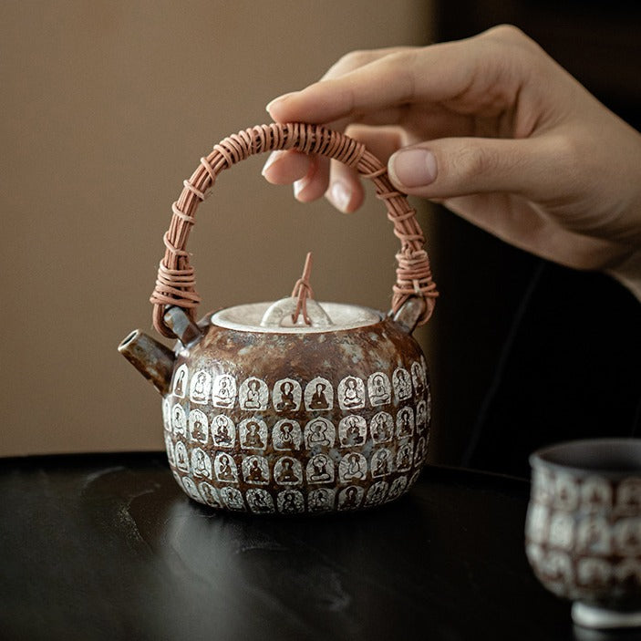 Dunhuang Wanfo Teekanne aus altem Felsen-Ton mit Silbereinlage und Rattanbügel | 230ml | Gongfu-Tee | Geschenkbox